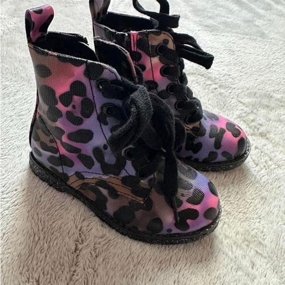 Kids Neon Leopard Boots - Picture 1 of 1